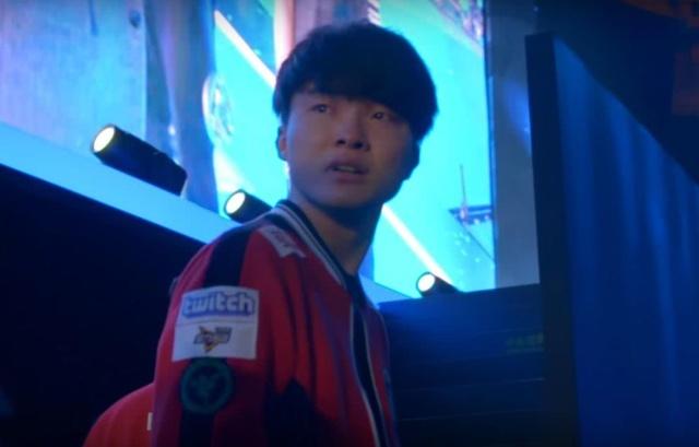 胜利后的狂热情绪管理：如何在赢大钱后依然保持清醒。（把控胜利后的亢奋：大赚之后如何保持冷静与理性）